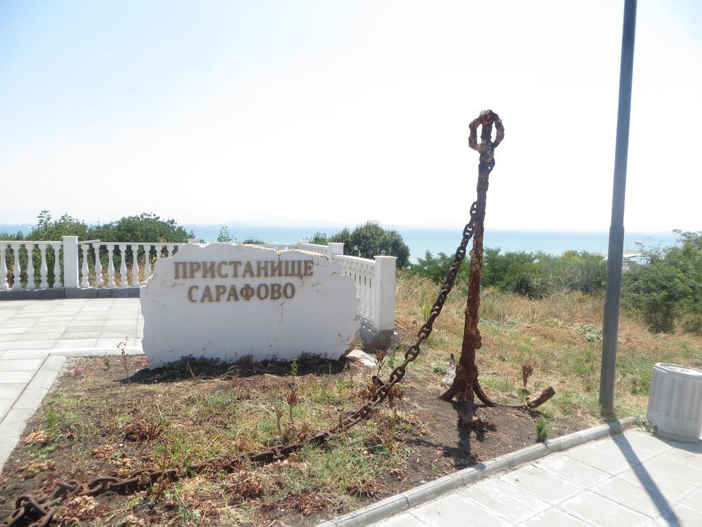 Emona Apartment Burgas Bagian luar foto