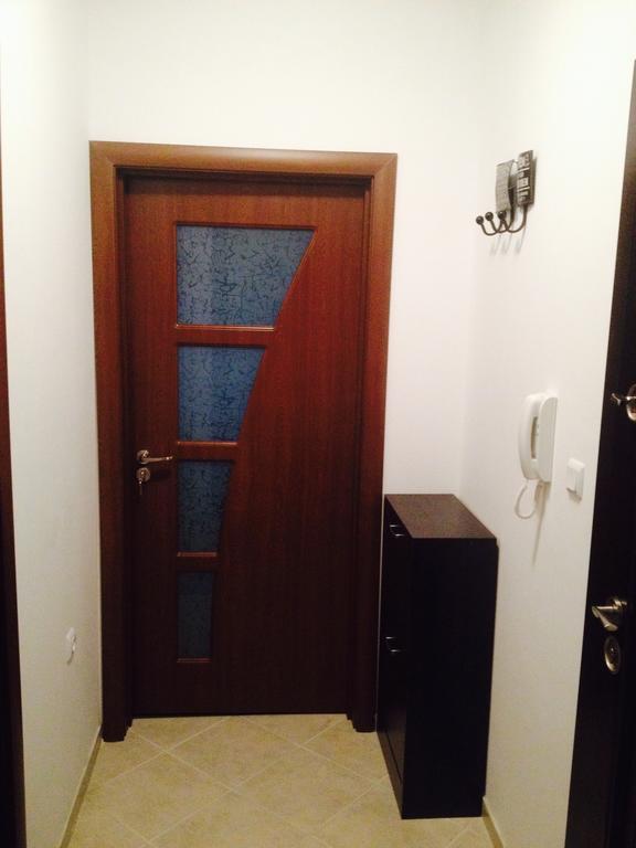 Emona Apartment Burgas Bagian luar foto