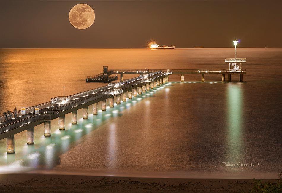 Emona Apartment Burgas Bagian luar foto