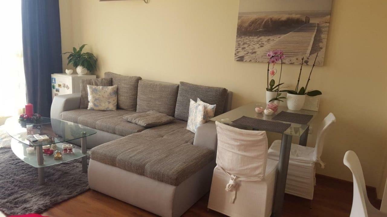 Emona Apartment Burgas Bagian luar foto